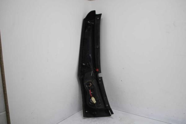 FEU ARRIERE DROIT MITSUBISHI GRANDIS - Vue 2